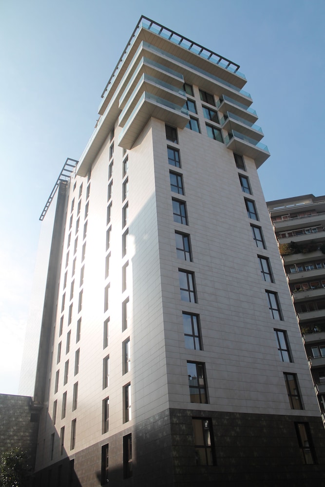 Uptown Palace — Hotel building in Milan, Lombardy