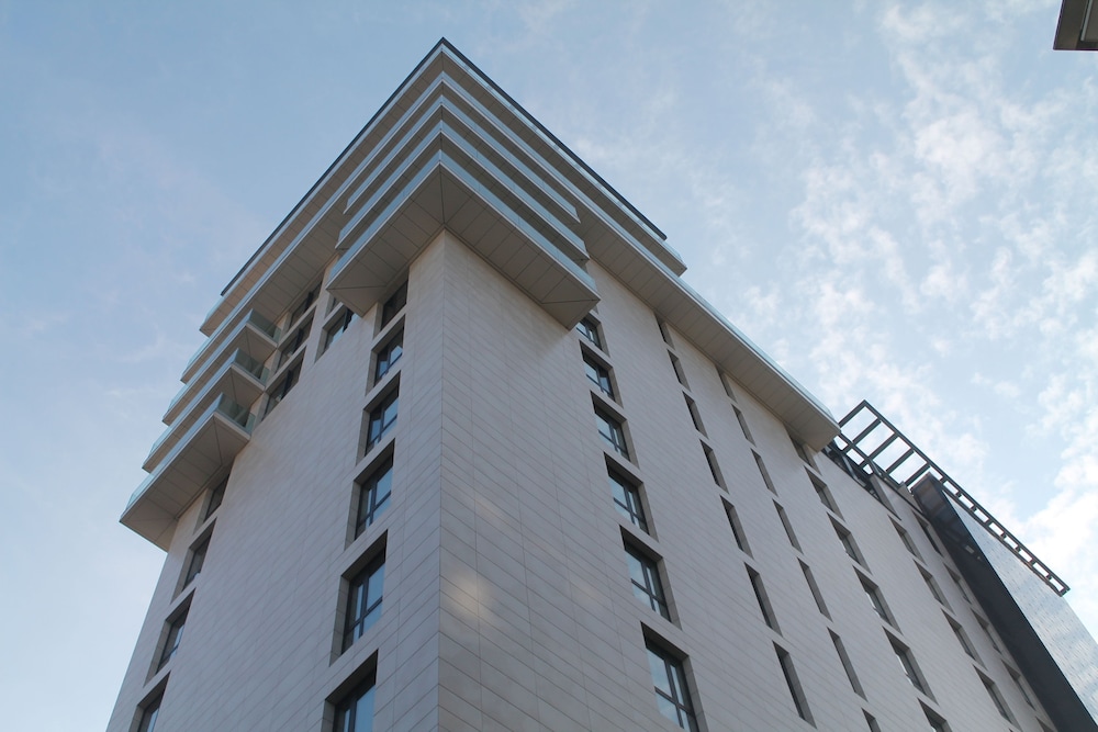 Uptown Palace — Hotel building in Milan, Lombardy