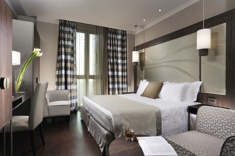 Uptown Palace — Hotel rooms in Milan, Lombardy