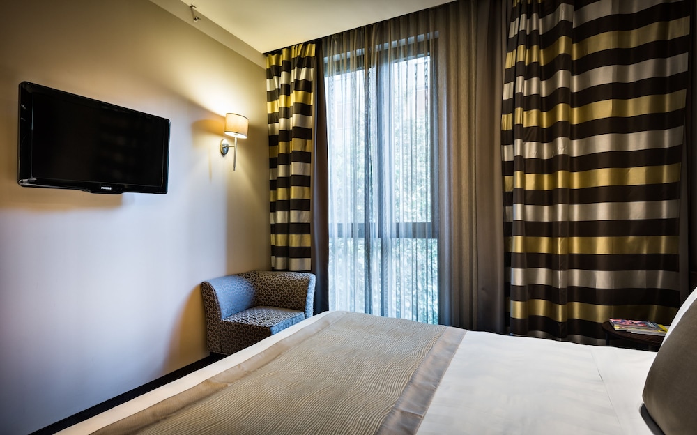 Uptown Palace — Hotel rooms in Milan, Lombardy