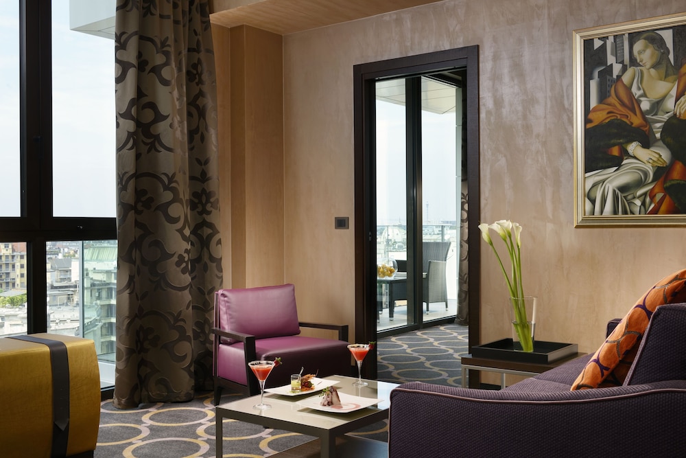 Uptown Palace — Hotel rooms in Milan, Lombardy
