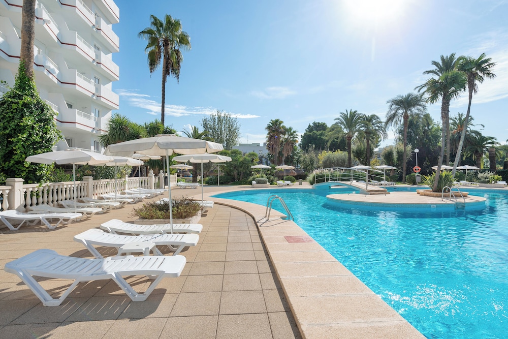 Apartamentos Siesta I — Swimming pool in Alcudia, Balearic Islands