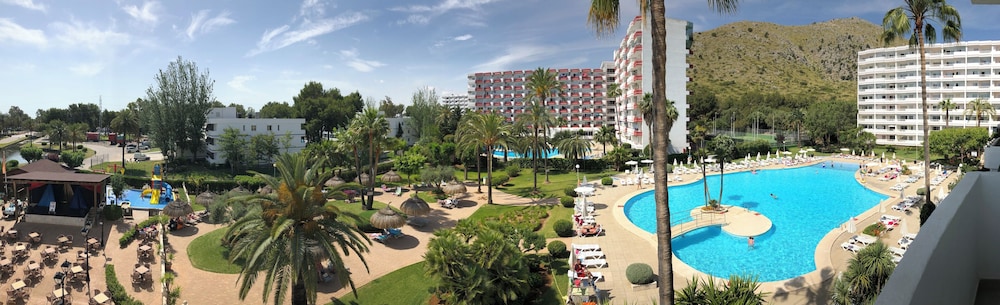 Apartamentos Siesta I — Swimming pool in Alcudia, Balearic Islands