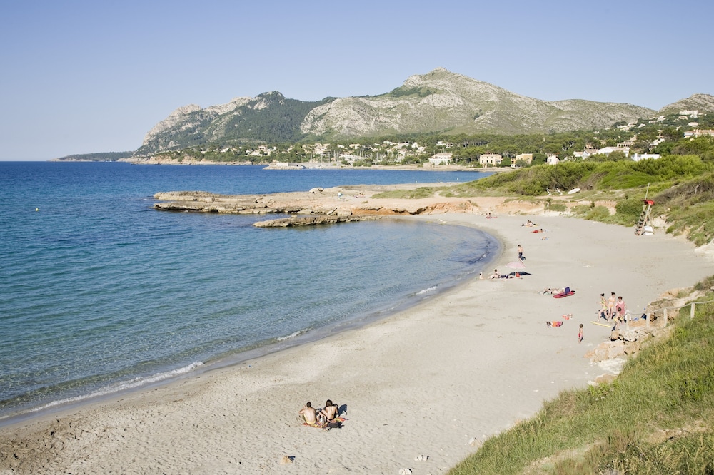 Apartamentos Siesta I — Beach in Alcudia, Balearic Islands