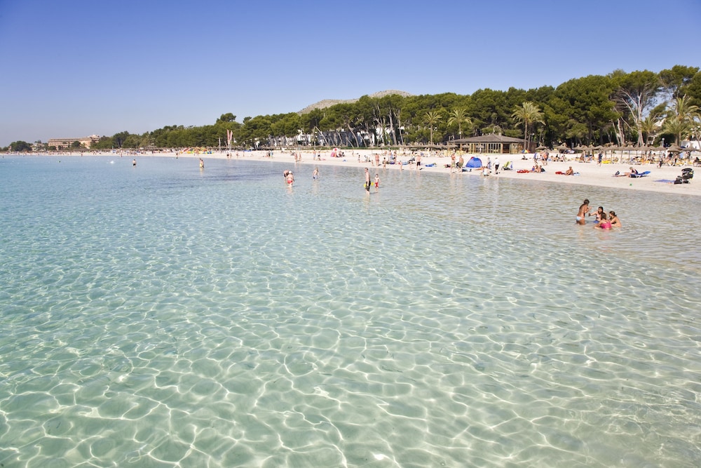 Apartamentos Siesta I — Beach in Alcudia, Balearic Islands