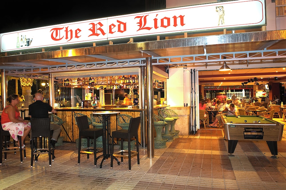 Apartamentos Siesta I — Restaurant & bars in Alcudia, Balearic Islands