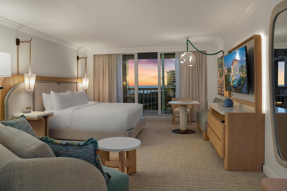Signia Hilton Naples Grande Beach Resort — Hotel rooms in Bonita Springs, Florida