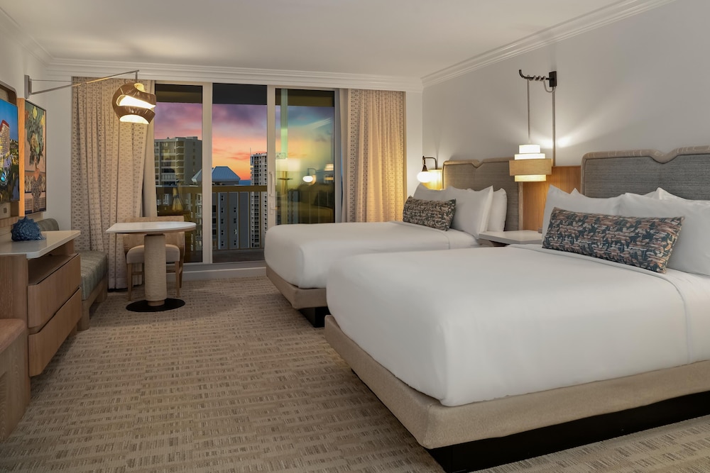Signia Hilton Naples Grande Beach Resort — Hotel rooms in Bonita Springs, Florida
