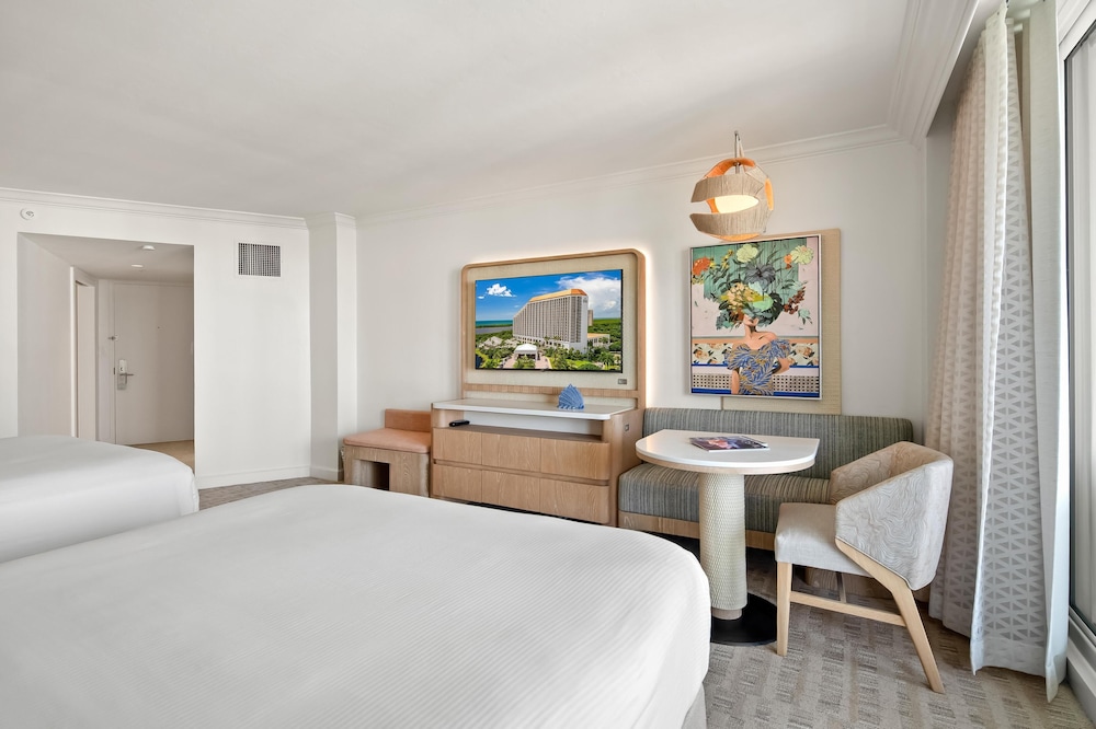 Signia Hilton Naples Grande Beach Resort — Hotel rooms in Bonita Springs, Florida