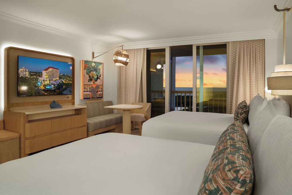 Signia Hilton Naples Grande Beach Resort — Hotel rooms in Bonita Springs, Florida