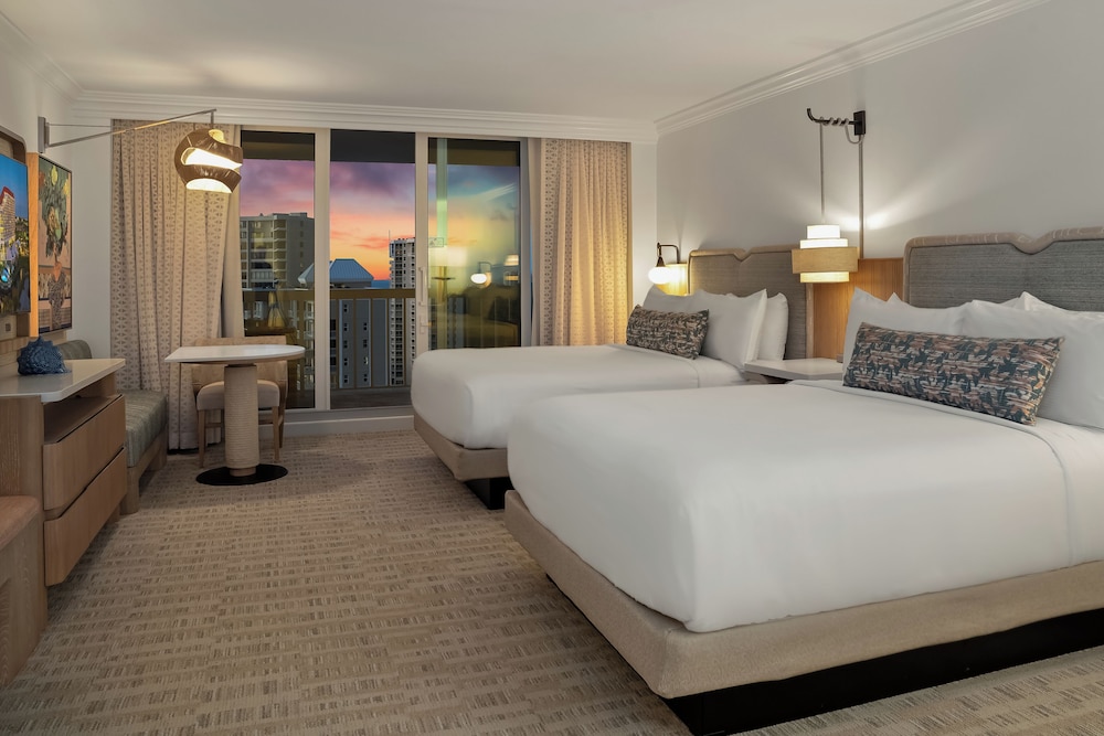 Signia Hilton Naples Grande Beach Resort — Hotel rooms in Bonita Springs, Florida