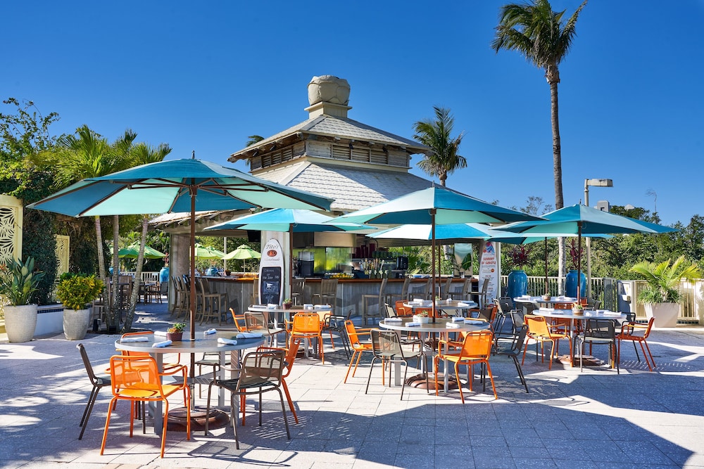 Signia Hilton Naples Grande Beach Resort — Restaurant & bars in Bonita Springs, Florida