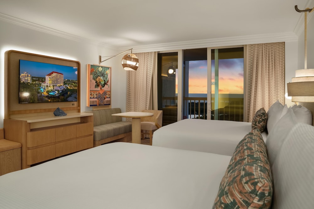 Signia Hilton Naples Grande Beach Resort — Hotel rooms in Bonita Springs, Florida