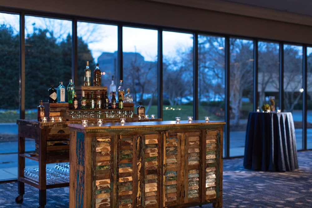 Sonesta Nashville Airport — Restaurant & bars in Nashville, Tennessee