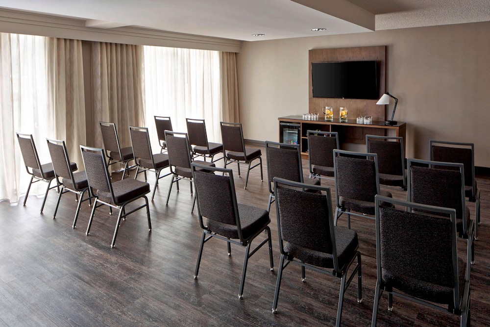 Sonesta Nashville Airport — Hotel rooms in Nashville, Tennessee