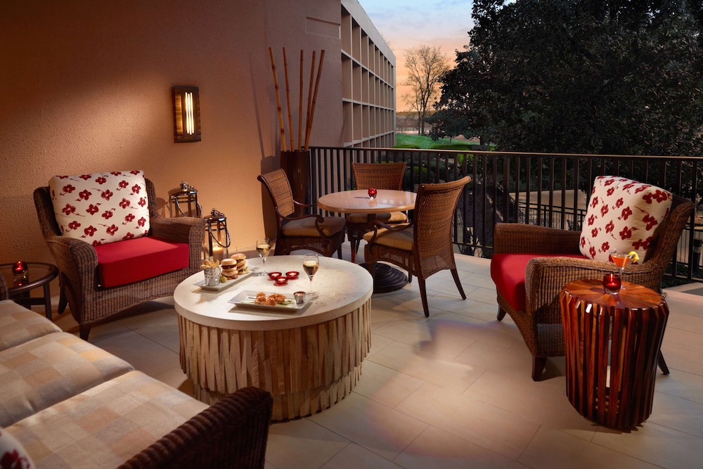 Sonesta Nashville Airport — Restaurant & bars in Nashville, Tennessee