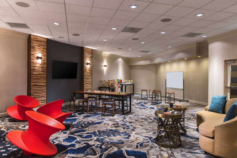 Sonesta Nashville Airport — Restaurant & bars in Nashville, Tennessee