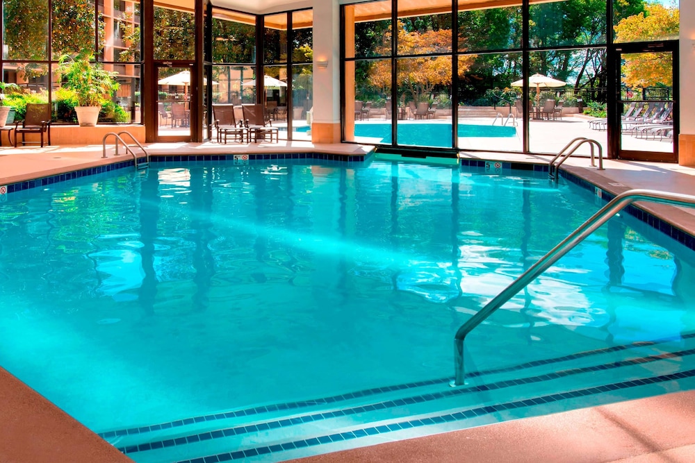 Sonesta Nashville Airport — Swimming pool in Nashville, Tennessee