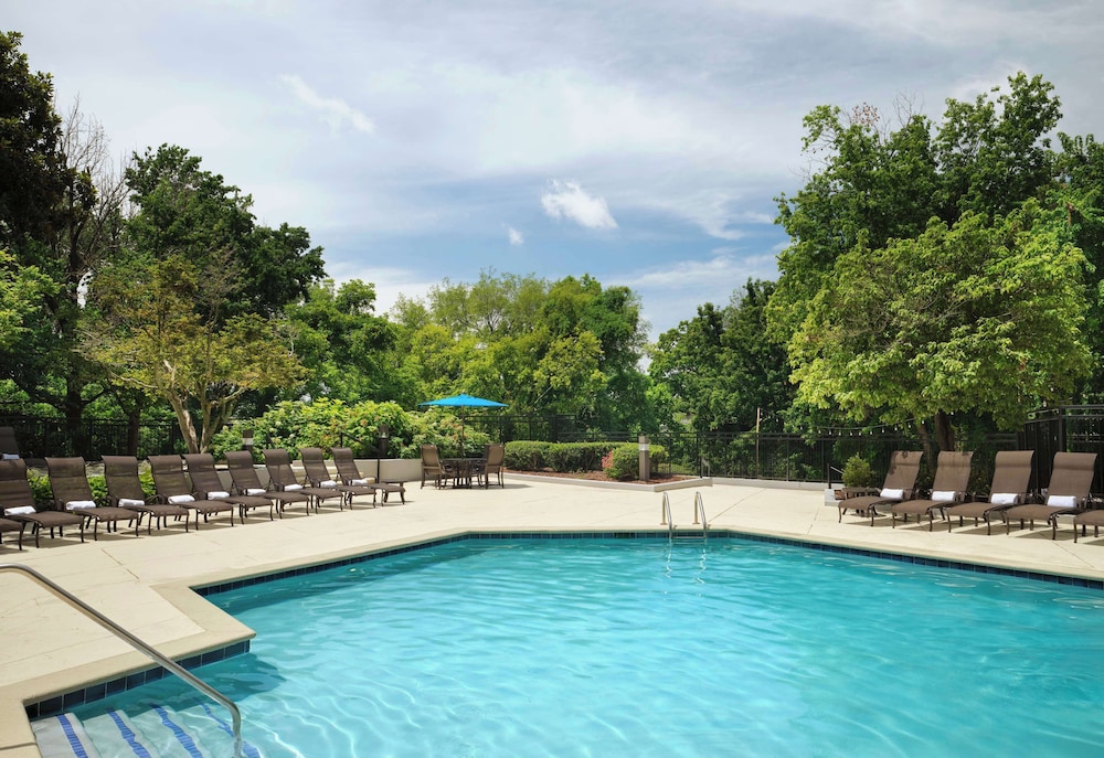 Sonesta Nashville Airport — Swimming pool in Nashville, Tennessee