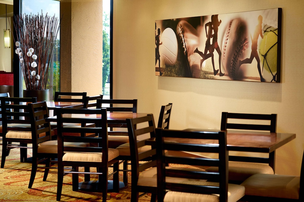Sonesta Nashville Airport — Restaurant & bars in Nashville, Tennessee