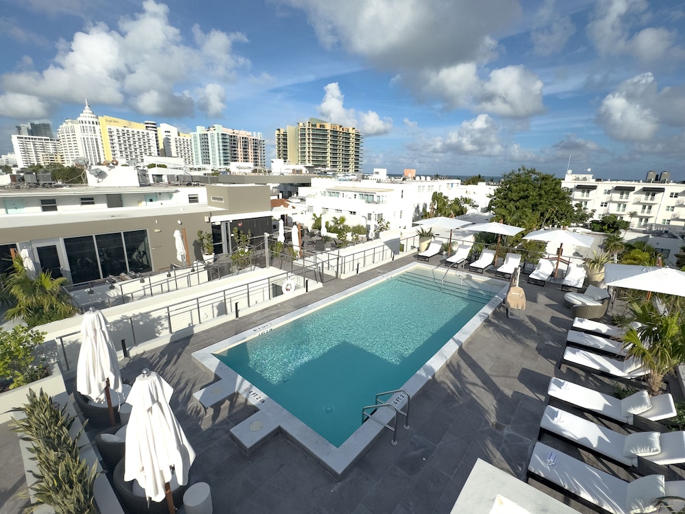 Nassau Suite South Beach, an All-Suite Hotel
