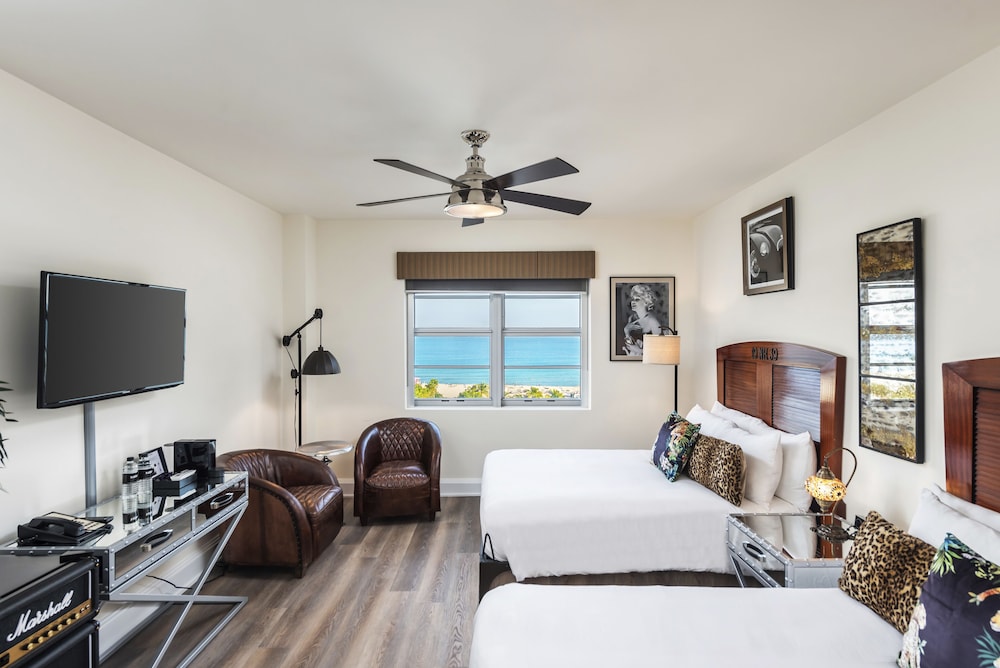 The National Hotel Miami Beach - An Adults Only Resort — Hotel rooms in Miami, Florida