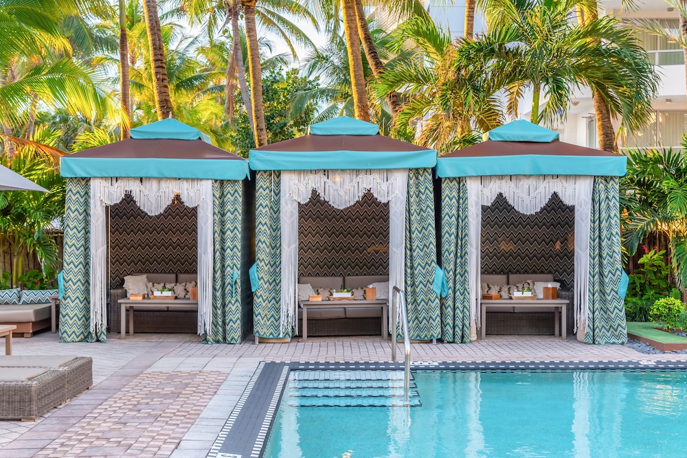 The National Hotel Miami Beach - An Adults Only Resort — Swimming pool in Miami, Florida