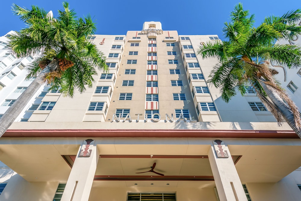 The National Hotel Miami Beach - An Adults Only Resort — Hotel building in Miami, Florida