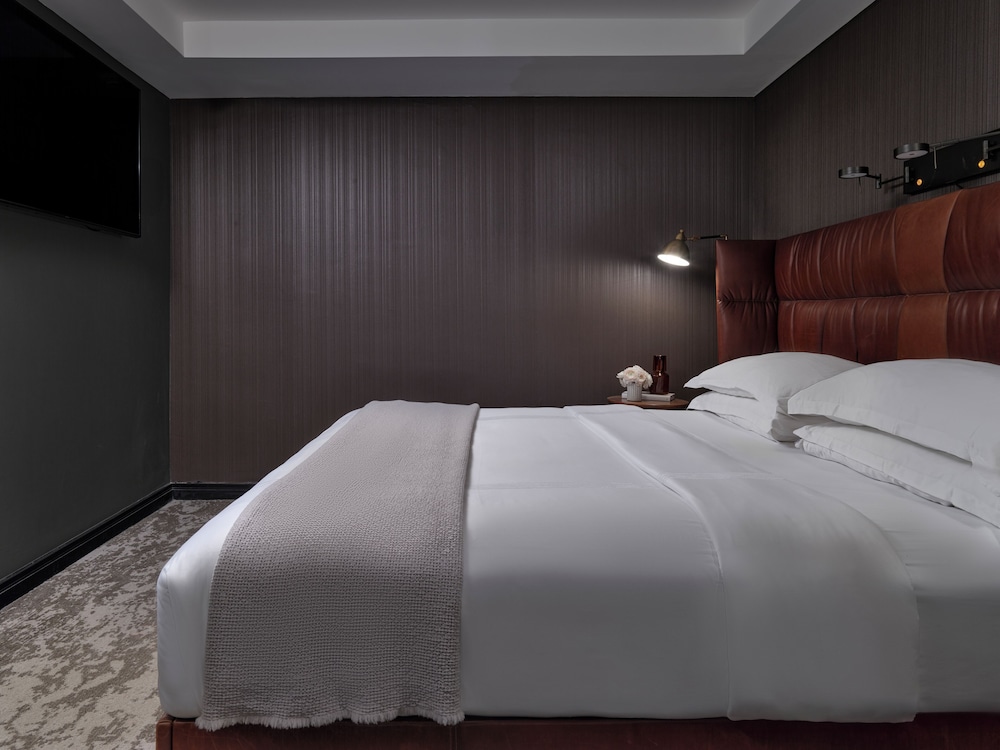 Hotel AKA Boston Common — Hotel rooms in Boston, Massachusetts