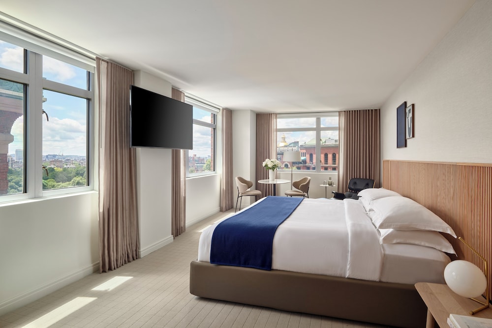 Hotel AKA Boston Common — Hotel rooms in Boston, Massachusetts
