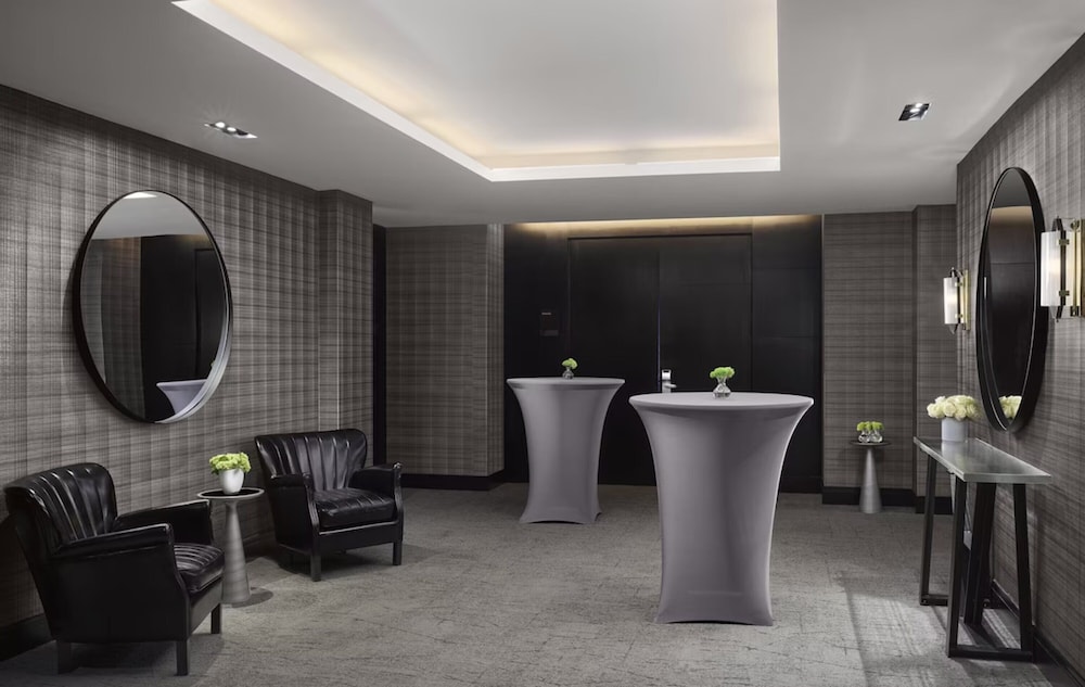 Hotel AKA Boston Common — Restaurant & bars in Boston, Massachusetts