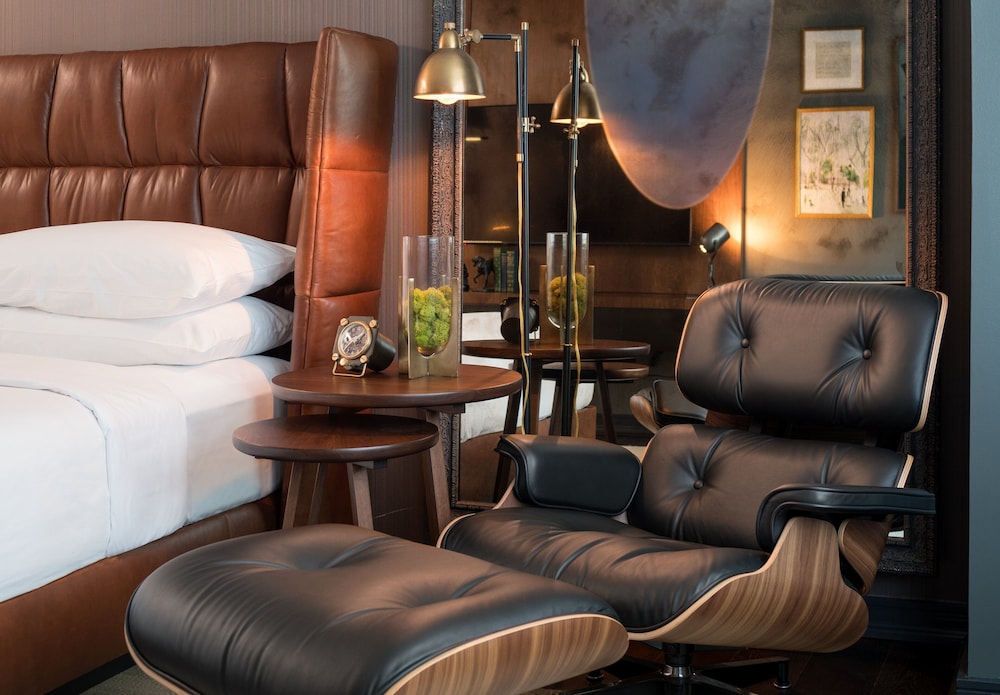 Hotel AKA Boston Common — Hotel rooms in Boston, Massachusetts