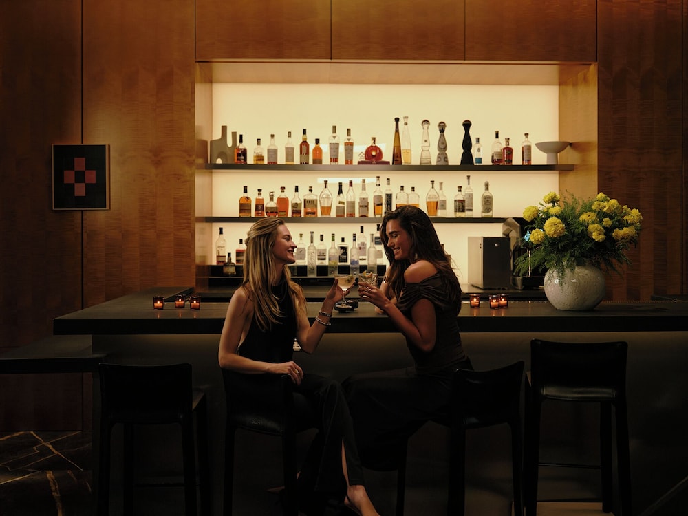 Hotel AKA Boston Common — Restaurant & bars in Boston, Massachusetts