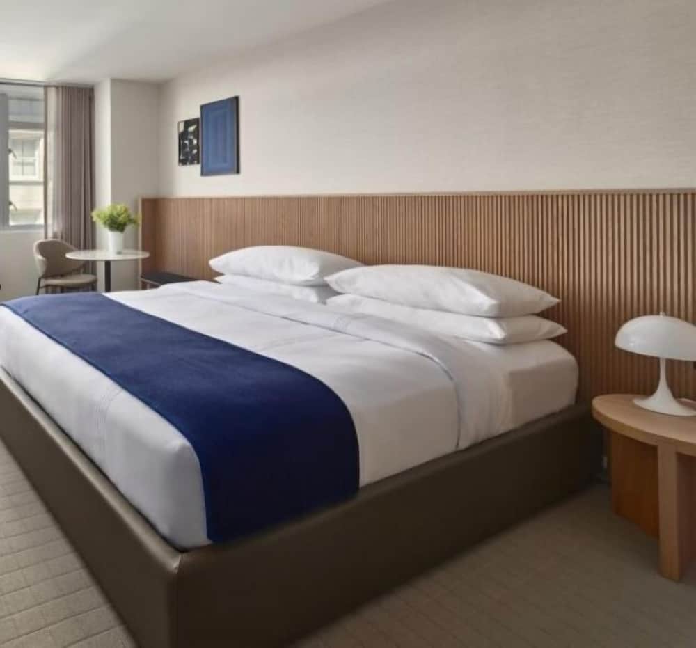 Hotel AKA Boston Common — Hotel rooms in Boston, Massachusetts