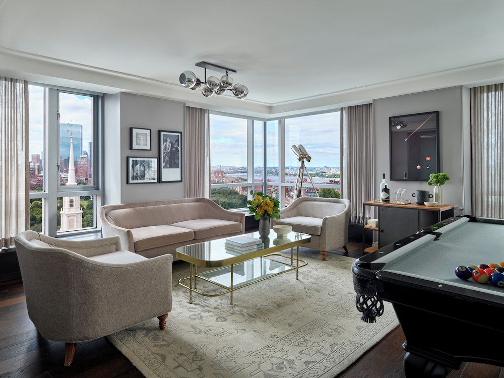 Hotel AKA Boston Common — Hotel rooms in Boston, Massachusetts