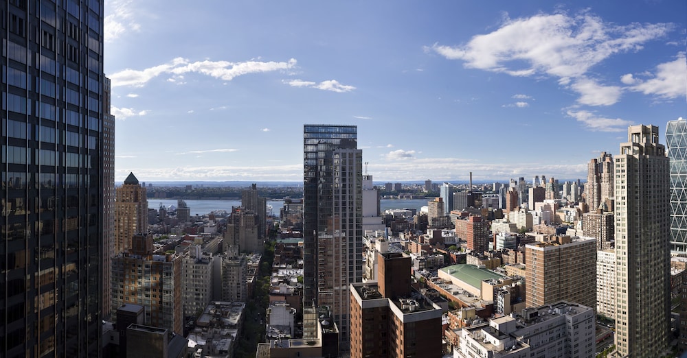 M Social Hotel New York Times Square — Hotel building in New York City, New York State
