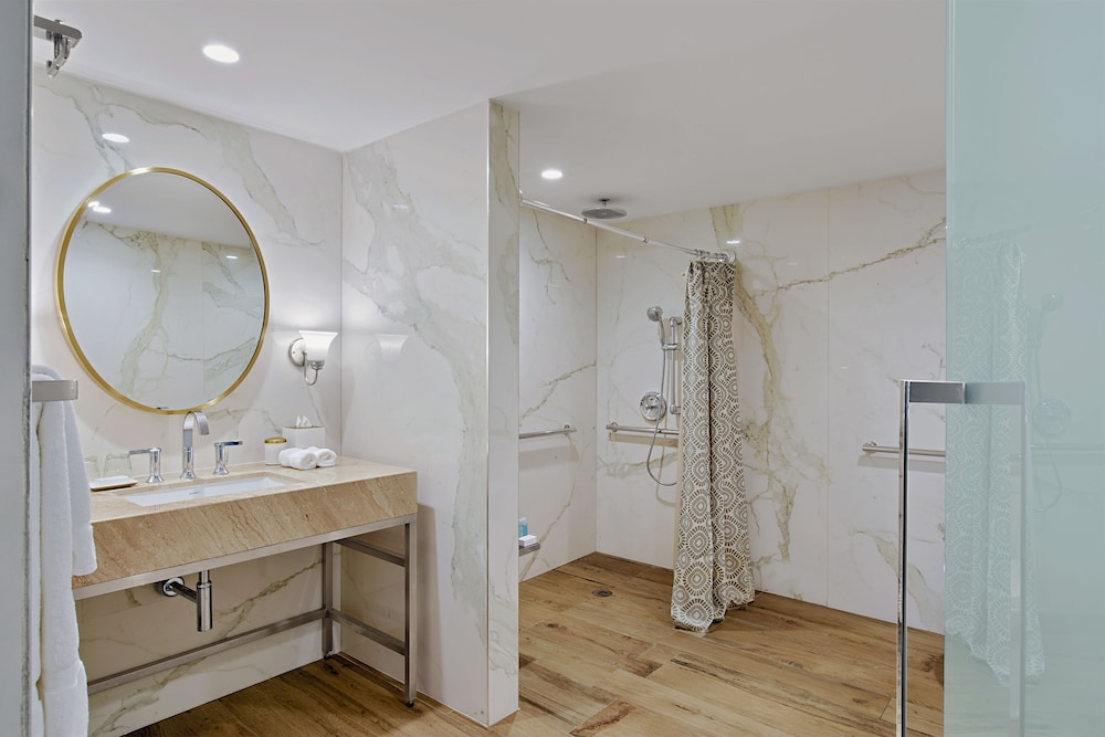 Hotel Ocean — Hotel rooms in Miami, Florida