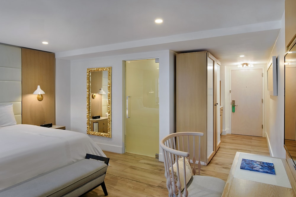 Hotel Ocean — Hotel rooms in Miami, Florida