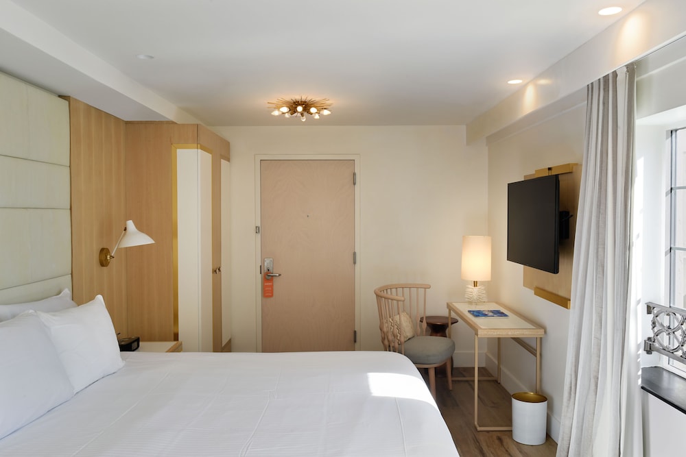 Hotel Ocean — Hotel rooms in Miami, Florida
