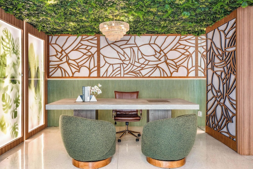 Hotel Ocean — Hotel building in Miami, Florida