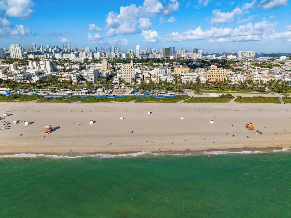 Hotel Ocean — Beach in Miami, Florida