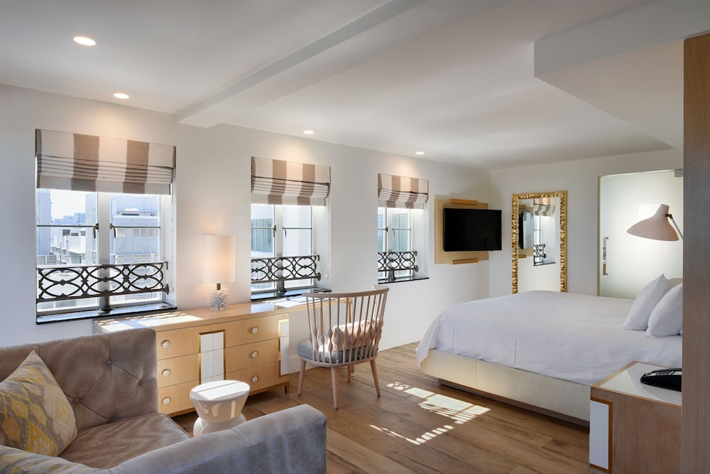 Hotel Ocean — Hotel rooms in Miami, Florida