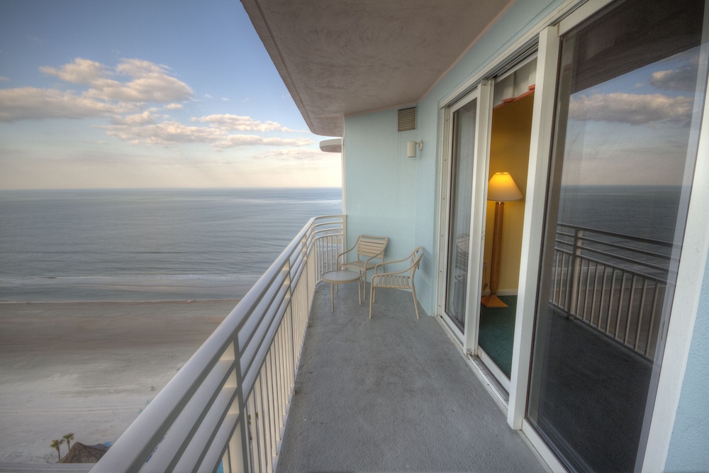 Ocean Walk Resort — Hotel rooms in Daytona Beach, Florida