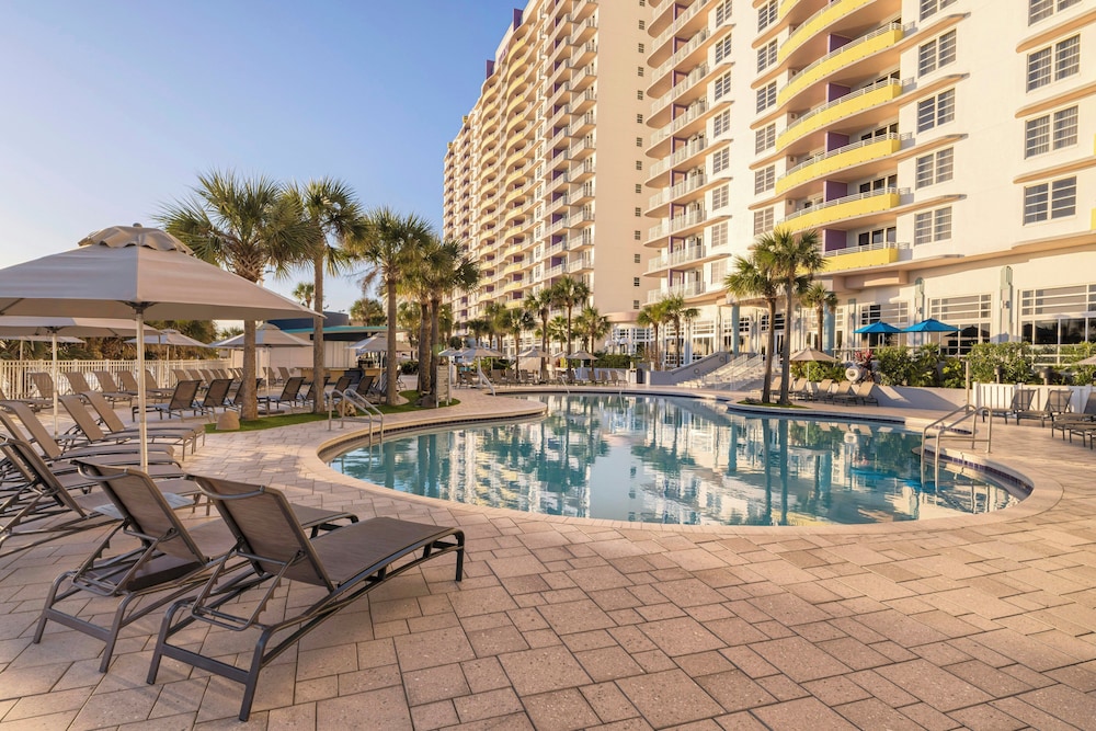 Ocean Walk Resort — Swimming pool in Daytona Beach, Florida