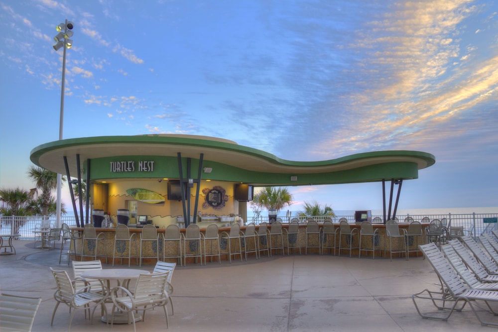 Ocean Walk Resort — Restaurant & bars in Daytona Beach, Florida