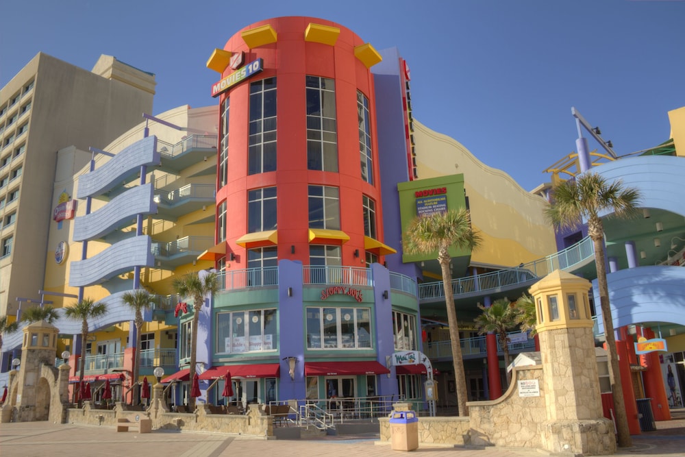 Ocean Walk Resort — Hotel building in Daytona Beach, Florida
