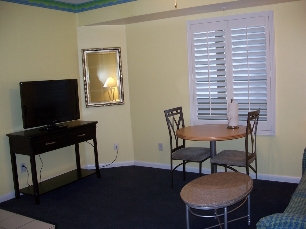 Ocean Walk Resort — Hotel rooms in Daytona Beach, Florida