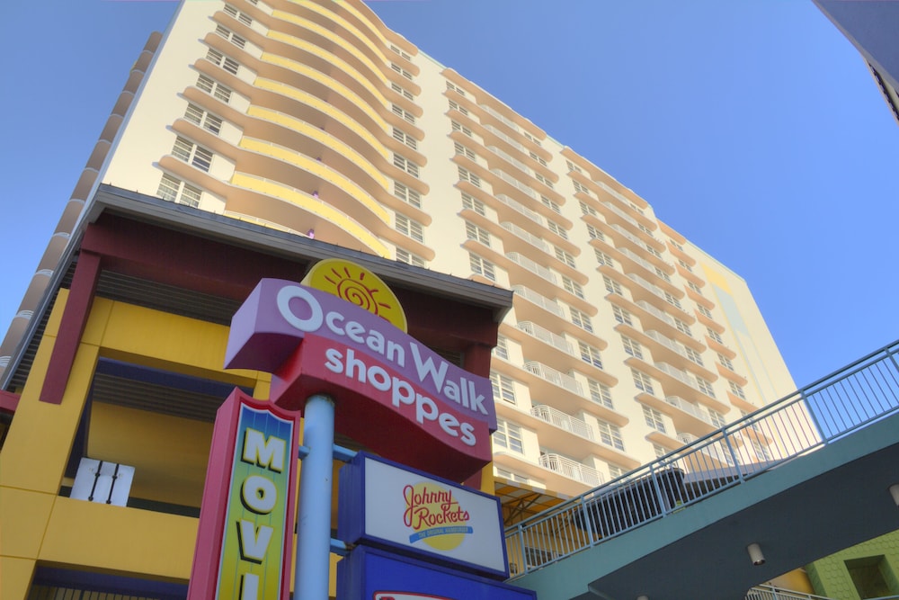 Ocean Walk Resort — Hotel building in Daytona Beach, Florida