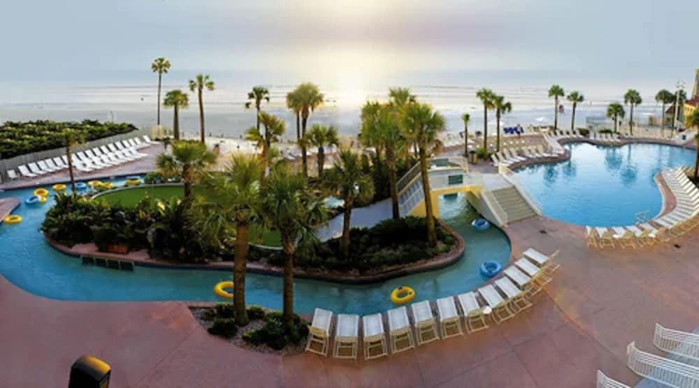 Ocean Walk Resort — Swimming pool in Daytona Beach, Florida