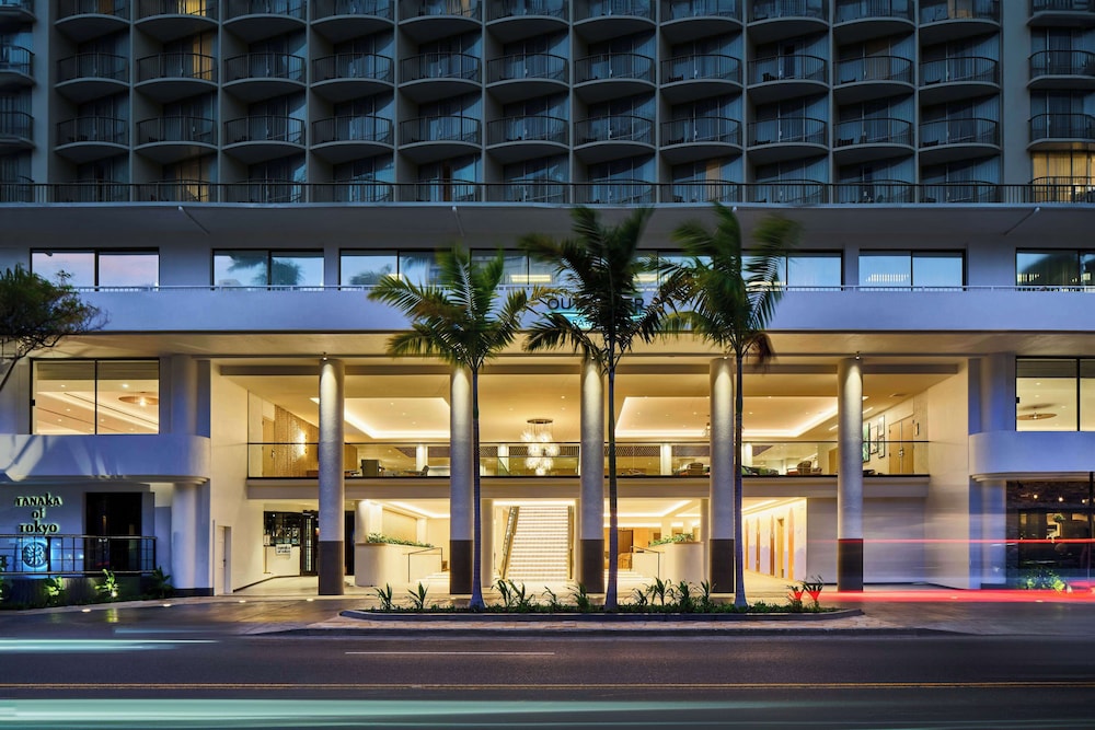 OUTRIGGER Waikiki Paradise Hotel — Hotel building in Honolulu, Hawaii
